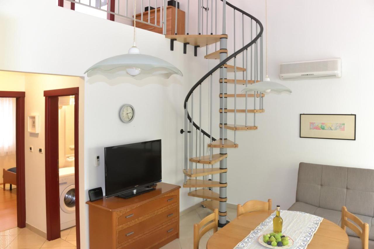 Pino Apartment Pula Ngoại thất bức ảnh